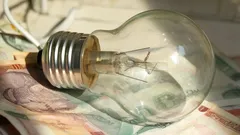 Stará smlouva na elektřinu vás každý rok připravuje o tisíce korun