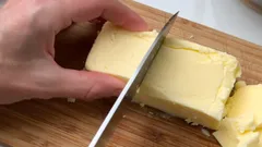 Pocítíte rozdíl: proč je naše máslo lepší než máslo z jiných zemí?
