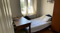 Sdílený pokoj versus kolej: kde ušetříte nejvíc na nájmu